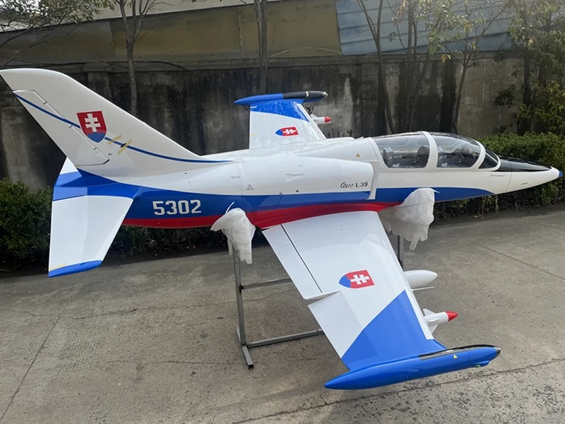 Aero L-39 — 3.5 m photo 14